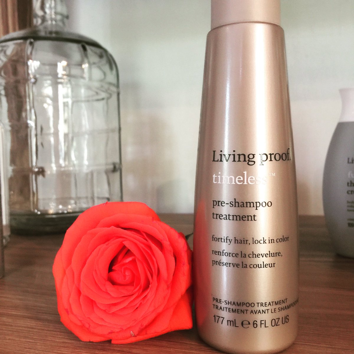 LivingProofMx's tweet photo. Congela en tiempo en tu cabello y regrésale la vitalidad, brillo, suavidad y forma con #Timeless.
De venta en Salones Luxe @careandstyle_mx https://t.co/akJXdQJLBG