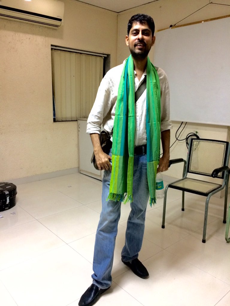 indieRoverS's tweet photo. Saw our first ever stand up act by one of the sharpest writers around @varungrover at #TISS LitFest 2017 #Mumbai https://t.co/qkrpbXkblO