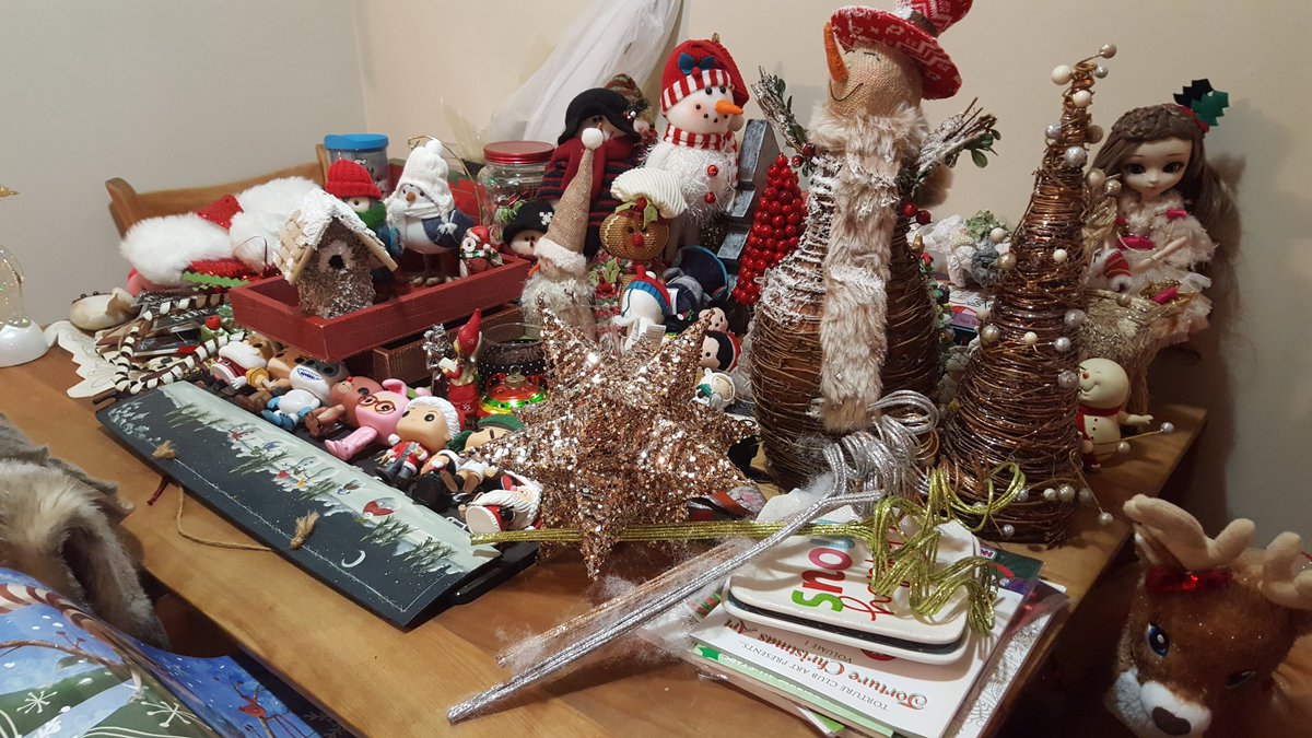 Saying goodbye to Christmas never gets easier. Feeling super unmotivated today, but it has to be done... 😔