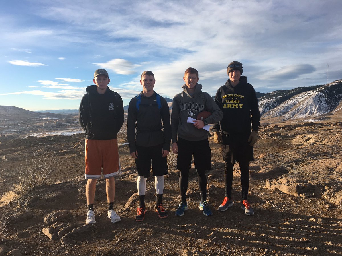 drewdahm's tweet photo. #team3#amazingracegolden https://t.co/bC0QnpkVNW