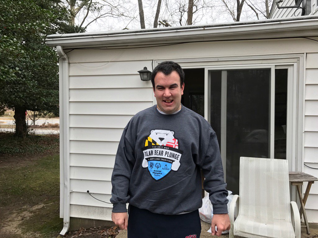 SevernAthletics's tweet photo. Severn Swim participating in the Polar Bear Plunge today with their #1 Fan Colin. @miaaathletics @IAAMconnected https://t.co/nAKEiTrrmW
