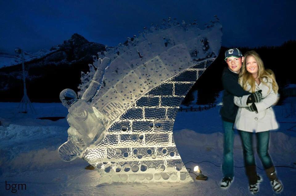ArielBethPierce's tweet photo. The ice castles &amp; sculptures in Banff are so amazing @finn_ezekiel &amp; I checked them out https://t.co/k9dJz8zXsw