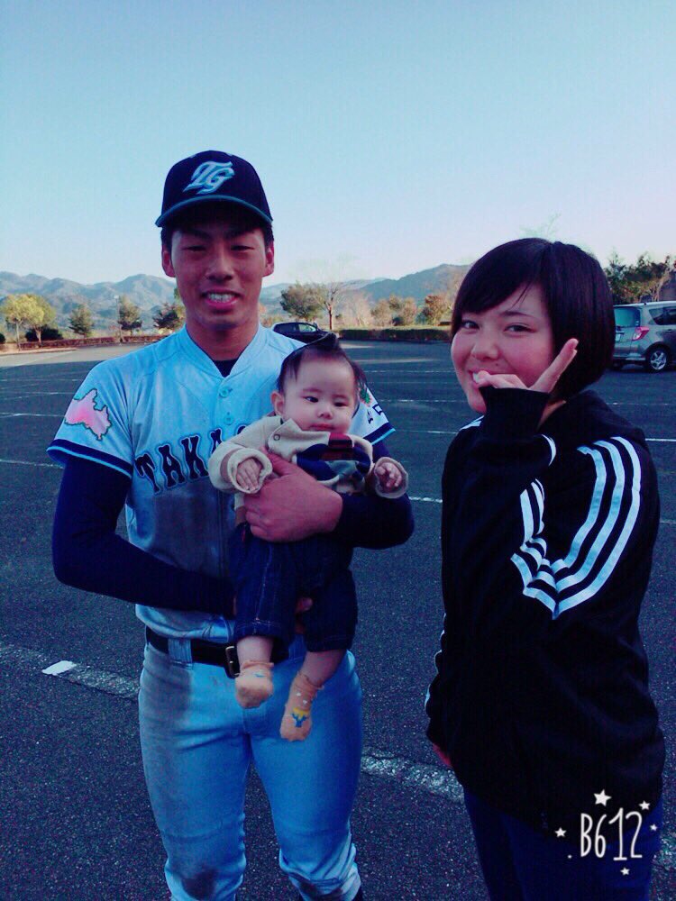 引退試合楽しかったー😆
最後に相田さんにかもられました笑
また、このメンバーで野球できる日が必ずきますよーに🙇

写真待たせてごめんね😂🐷