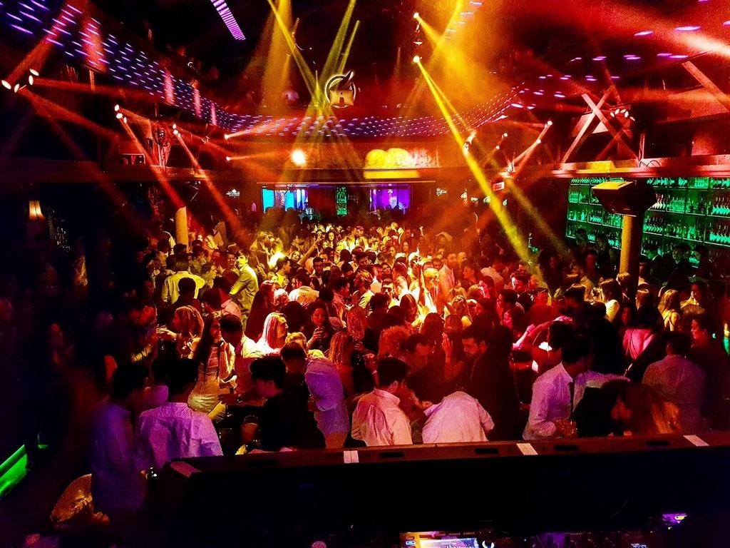 Sábado en #AntiqueTheatro !!
● Lista de #ALBERTOMARIN de 00-1:30!!
Tlf:659197593