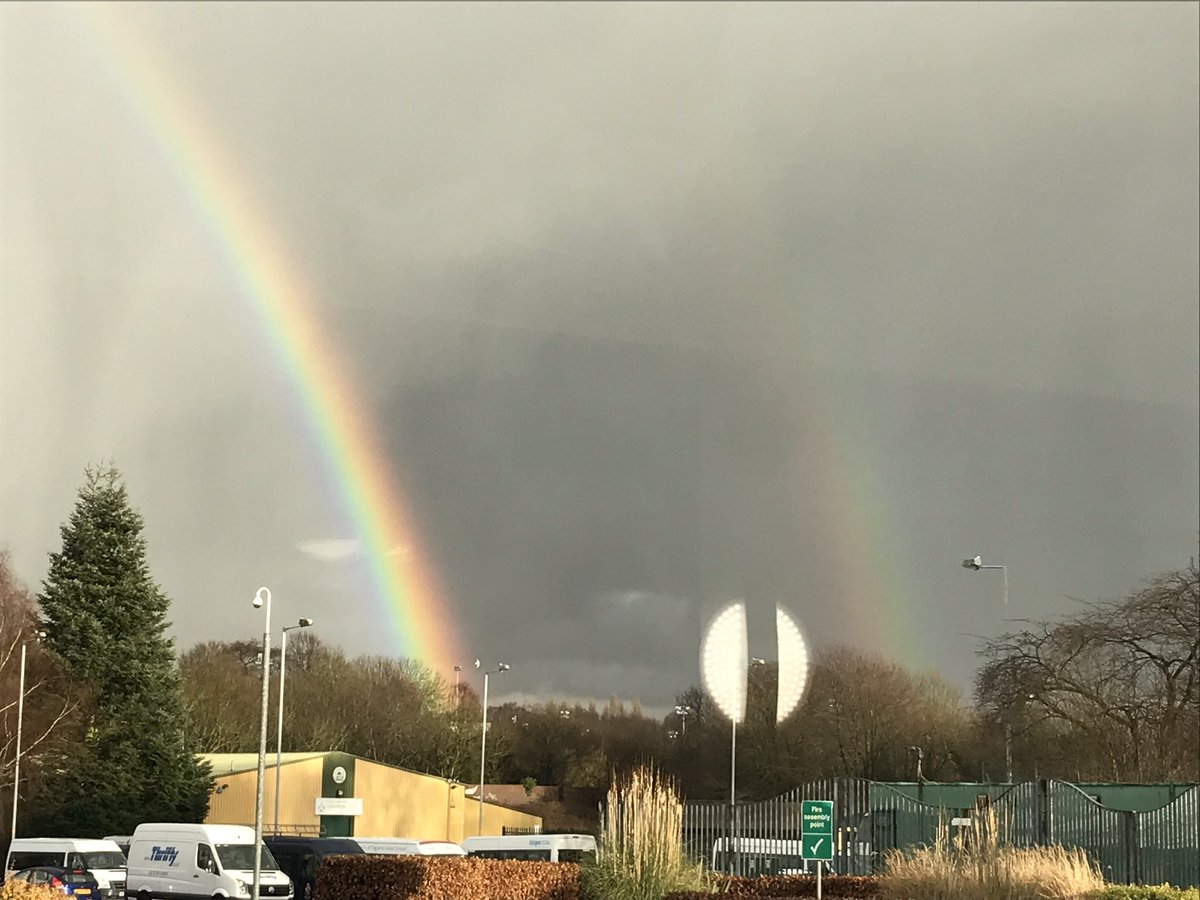 jeffcasey1971's tweet photo. A double rainbow in Wolverhampton. https://t.co/9hpdJNSfgY