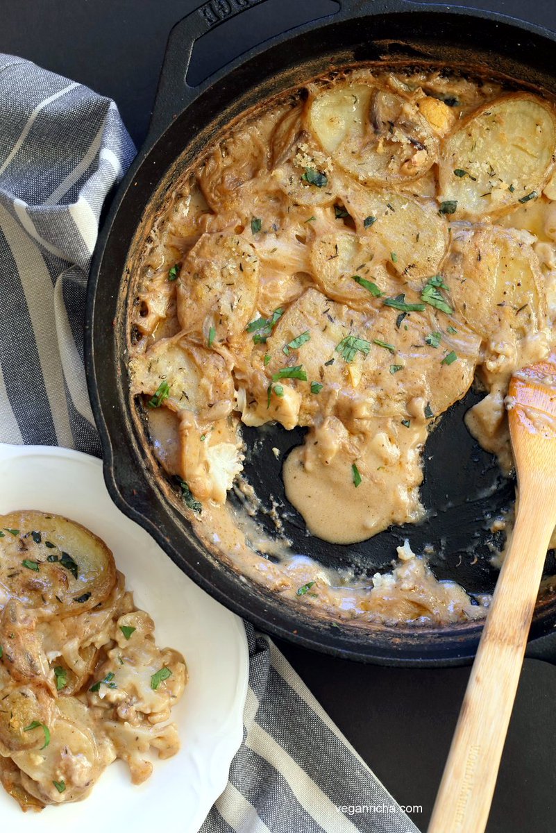 Vegan Scalloped Potatoes and Cauliflower with Jamaican Curry Spices: veganricha.com/2017/01/vegan-… #vegan #healthyfood #healthylife #indieFORK #