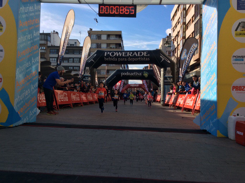RevistaTrailRun's tweet photo. Así corren los pre-benjamines en el @TrailRunFest , espectacular! https://t.co/4zH2qhq6gF