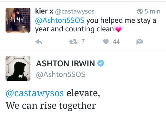 5soswith_fans's tweet photo. Ashton odpowiadał na tweety fanów i odpisał na DM fance. Anioł 😇 https://t.co/BHghNOdsOE