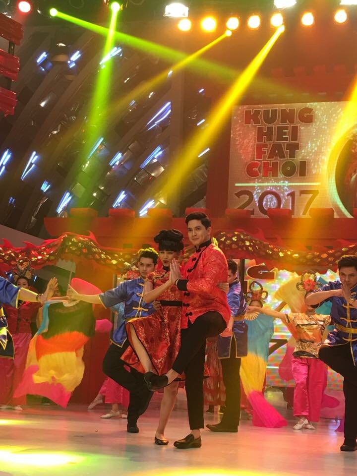 AlDubBigGirlz's tweet photo. 1st time kong nakakita ng ganito! Yong pati paa eh nakadikit!😉Iba tlga ang AlDub!👊🏼

#ALDUBIncomparable 🐑
@jophie30 @yodabuda @AlDubBigBoyz https://t.co/YLUZIHEkNi