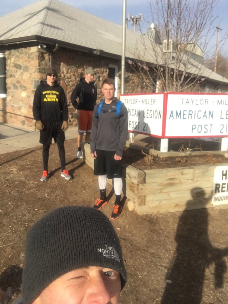 drewdahm's tweet photo. #team3#amazingracegolden https://t.co/ptcakfJibq