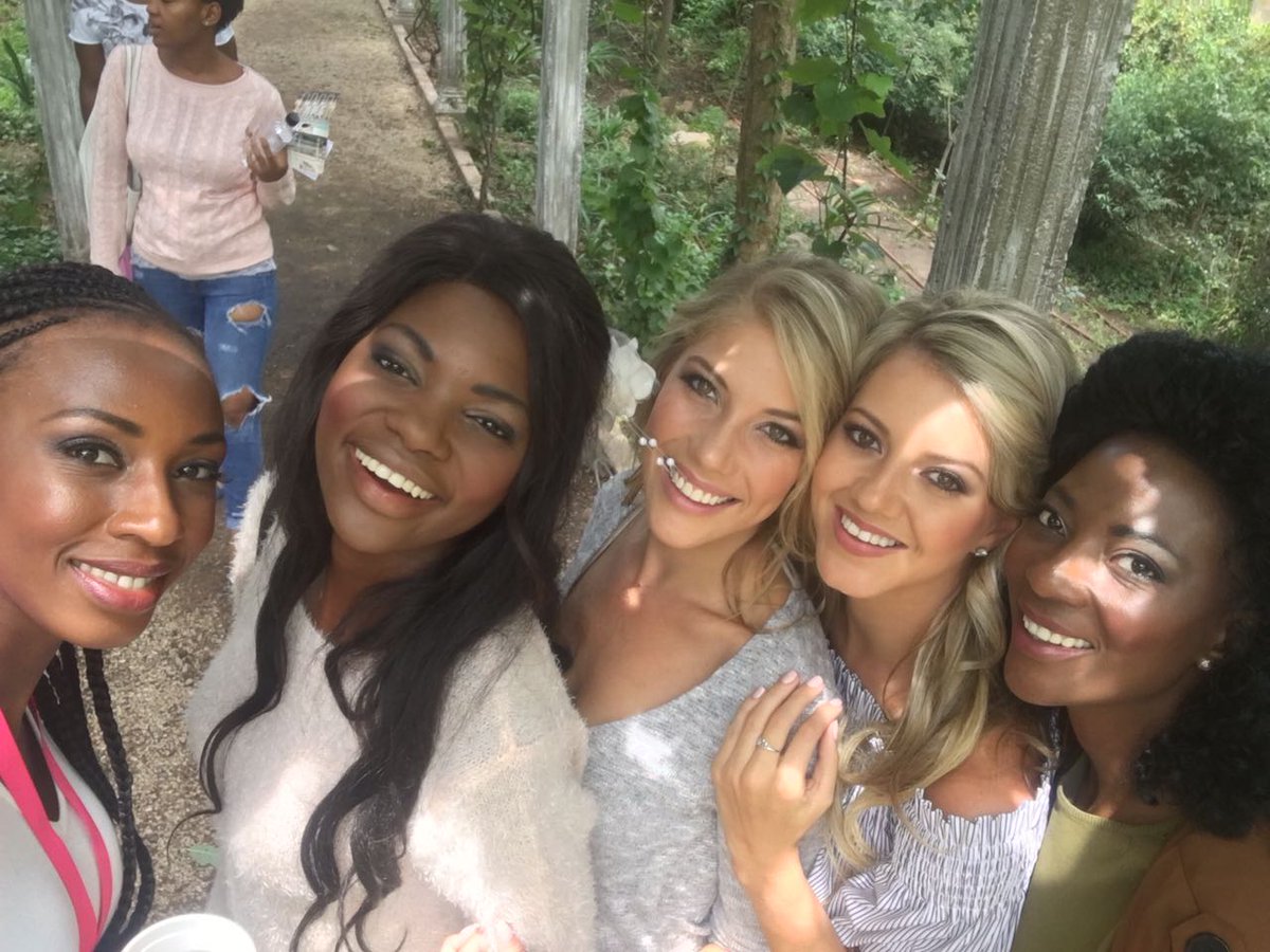 Oakfield Wedding expo fantastic venue amazing dresses and most beautiful models #weddings #bridalexpo #models #fashion #glamproductions