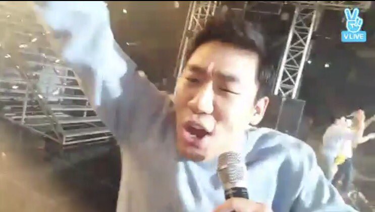 ayuyule's tweet photo. バー様お誕生日おめでとう🙌💕
#HappyBernardDay https://t.co/Nx8xxFHlbr