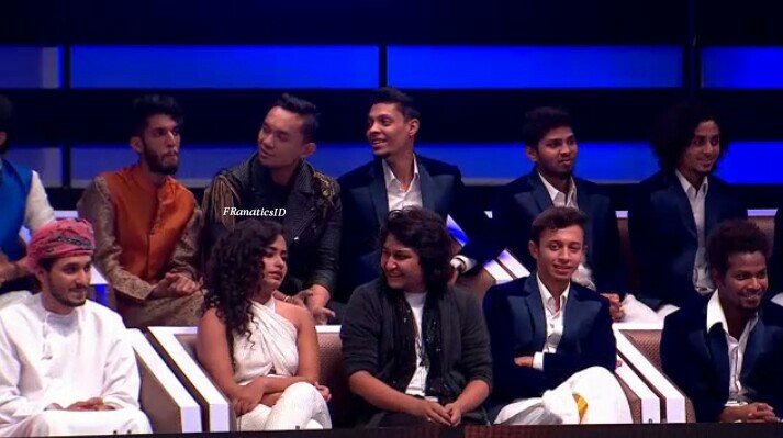 FRanaticsID's tweet photo. abang @FakhrulRaz1 malam ini di Dil Hai Hindustani (1) #FRanatics
#alwayssupportFR https://t.co/RLOWCKEkZd