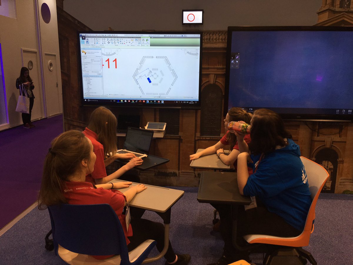 ClassofYourOwn's tweet photo. Great day with @KingEcgbert and @samsungbusiness at #BETT2017 - great to catch up with the #Parabongo team! @tes @GuardianEdu #greatstory https://t.co/xi3HQ7MT4m