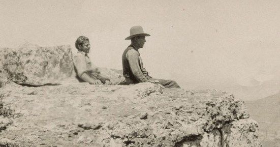 Jackson Pollock was born OTD in 1912. When he was 16,his dad wrote him this unbelievably beautiful letter about life brainpickings.org/2012/02/02/jac…