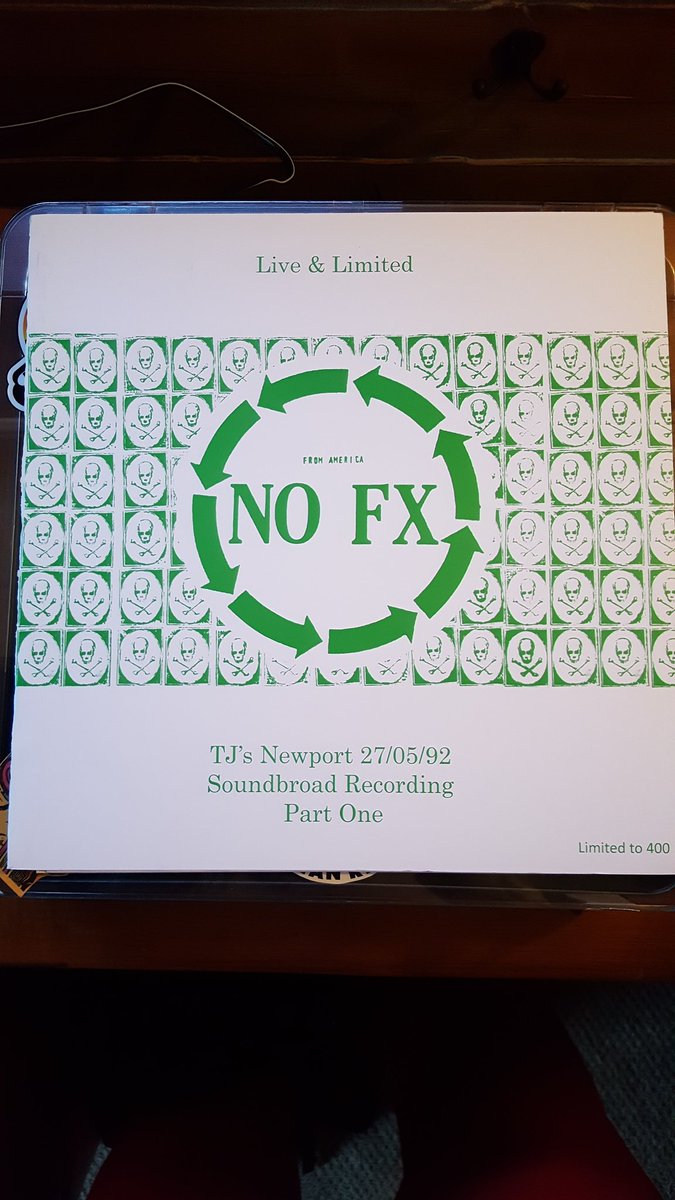 Vablartimus's tweet photo. @FatMike_of_NOFX @Eric_Melvin @ElHefeNOFX have you guys ever seen/heard these? I was 11 when this came out. https://t.co/sdph9PnUah
