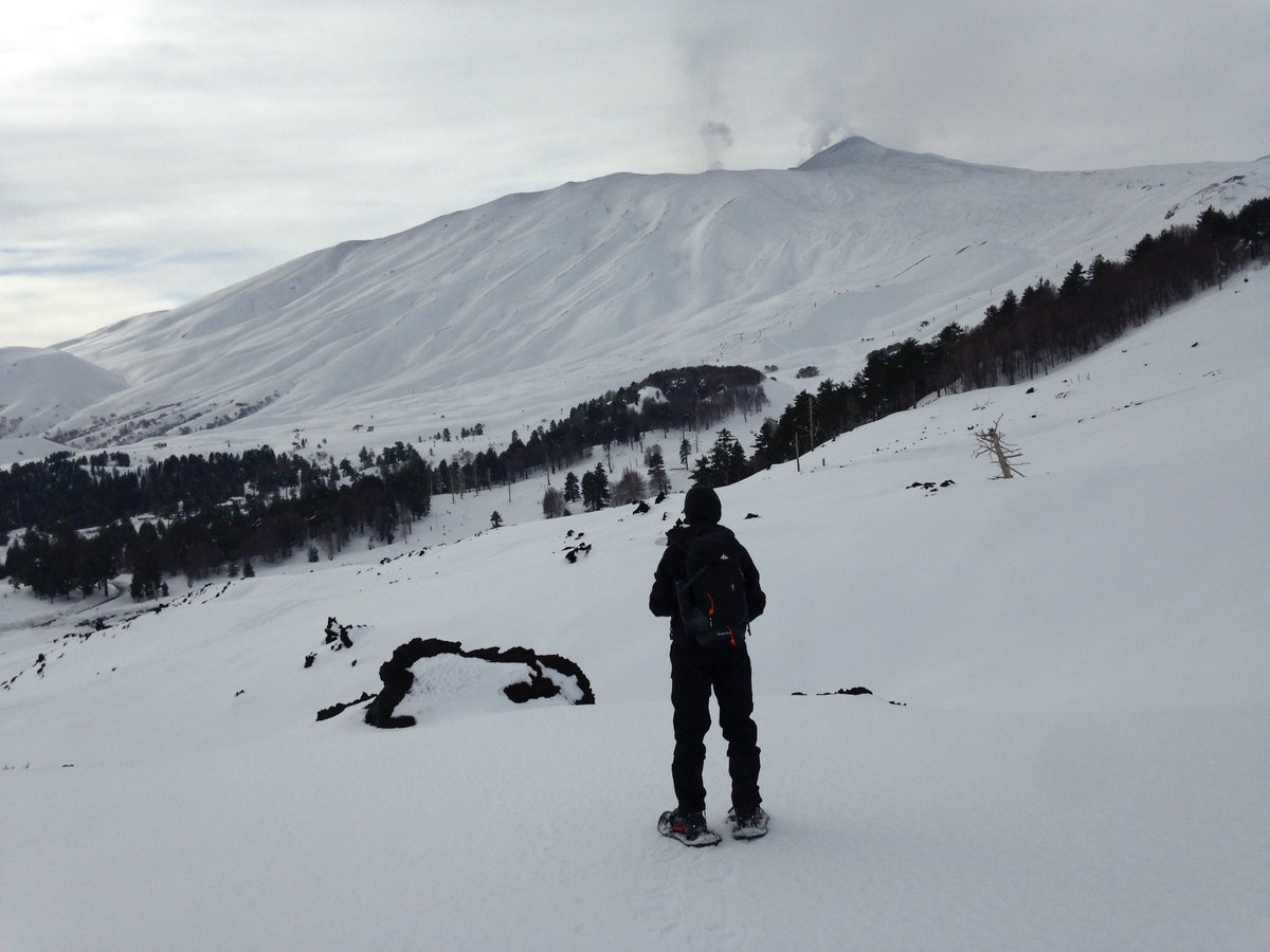 R_C1308's tweet photo. Lo spettacolo dell'#Etna #EtnaSnow #pianoprovenzana #EtnaNord #timparossa #montenero https://t.co/bfKkanjaYm