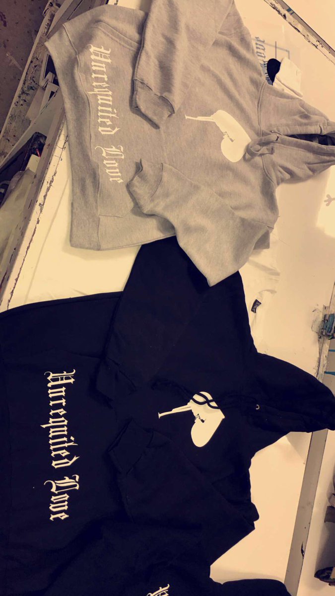Tionnah_'s tweet photo. "DISORDER" GRAPHIC TEES &amp; HOODIES NOW AVAILABLE #UNREQUITED 💔 https://t.co/KQcK2LZrbi