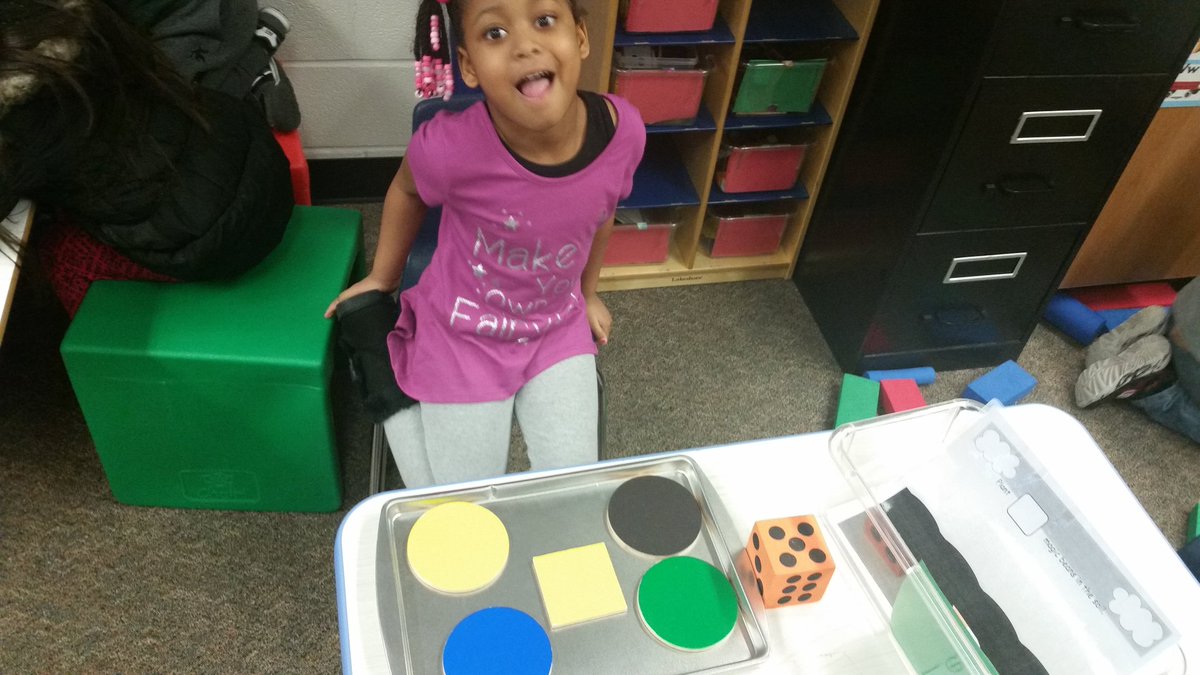 ECSE_pfe's tweet photo. Math center fun. Make a match and #subutizing https://t.co/CcyoScE1wd