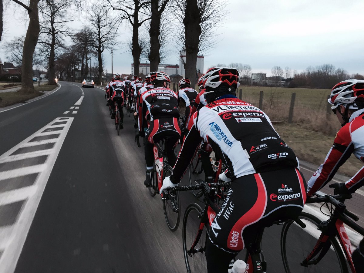 Eerste wintertraining van het jaar achter de rug. Mooie duurrit richting Pays des Collines. Alles zag er goed uit 👌🏽🔴⚫️⚪️ #VLTEXAB