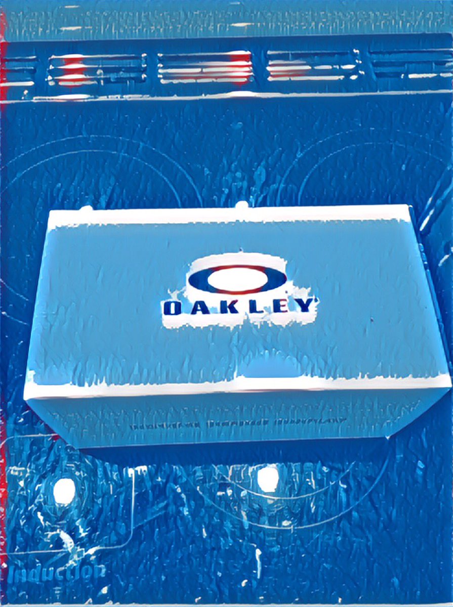 MartinTR197's tweet photo. Sooo... this just happened @oakley @GaryStewart07 #snowday #snowboarding #flightdecks 😎 https://t.co/zRbvIbveSd
