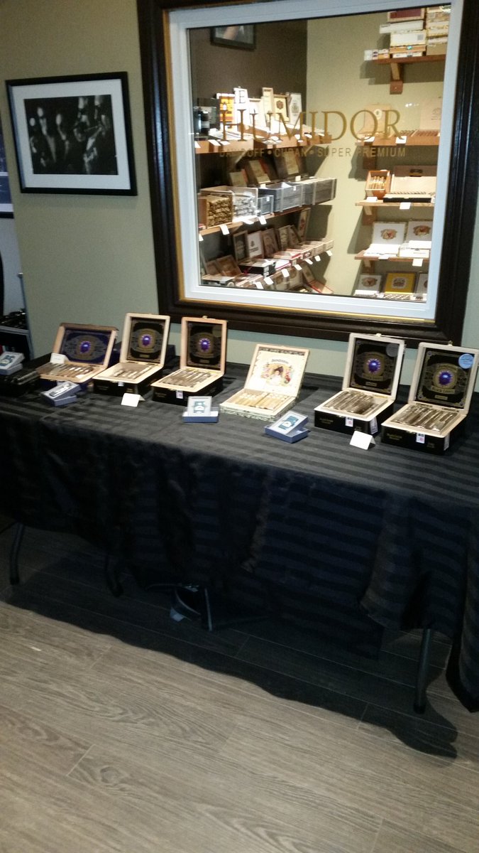 4BDYTRNK's tweet photo. @DominionCigar is at #wintergar at @cigarsniagara today. Stop in and say hello https://t.co/DX7GvDCxSf