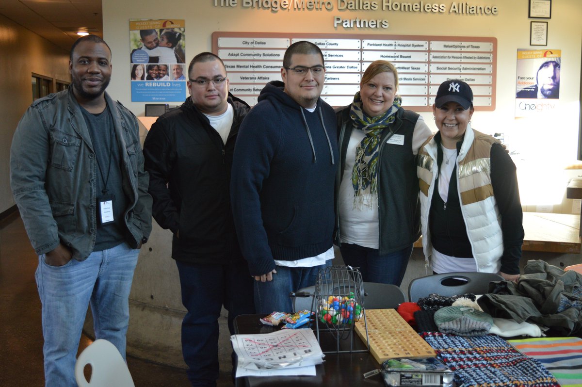 TheBridgeHRC's tweet image. Leadership Dallas hard at work, enjoying bingo with a few guests! #LDAcommunityday #BridgeHRC