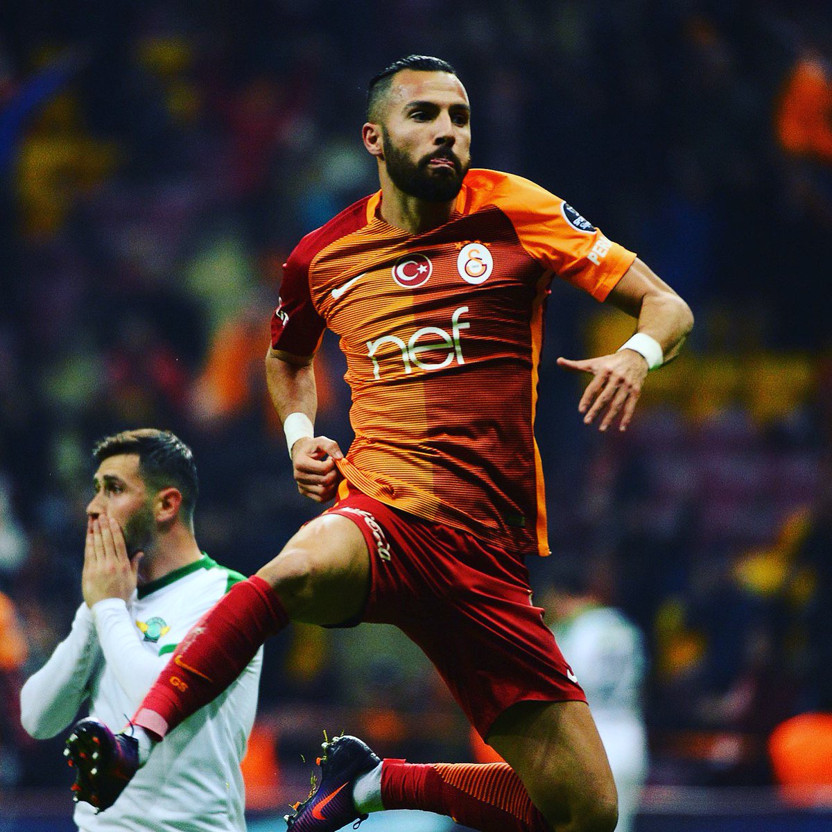 GalatasaraySK's tweet photo. İlk yarıdan kareler. #GSlive https://t.co/UlIj8ingfN