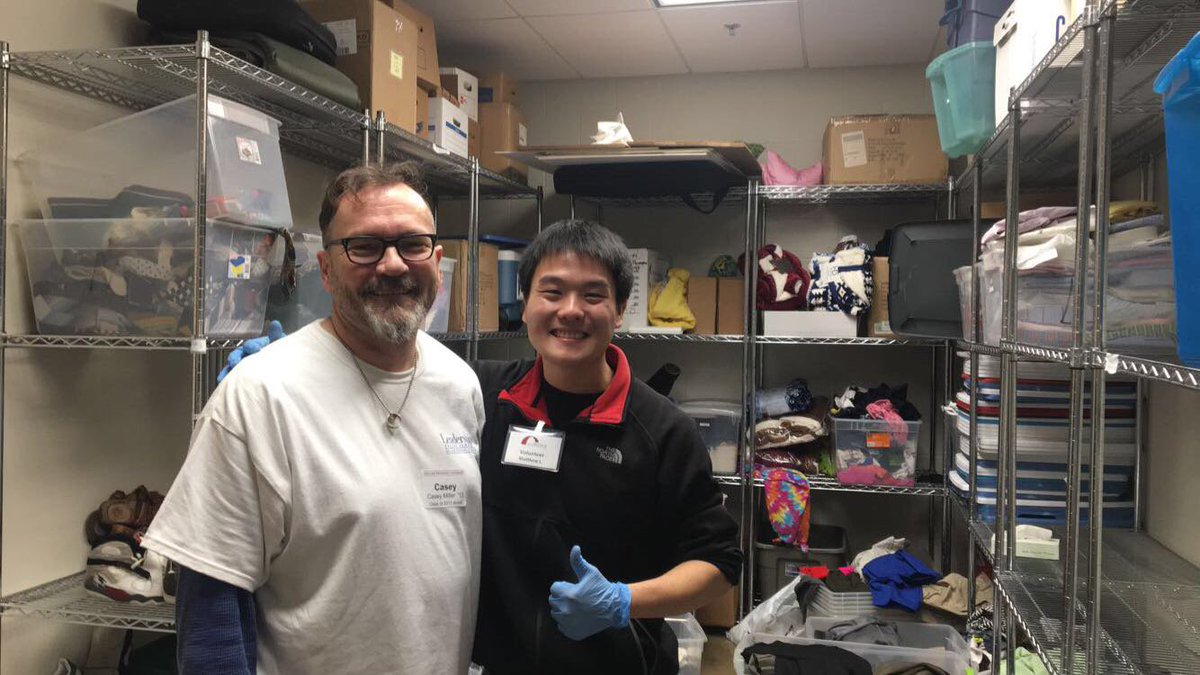 TheBridgeHRC's tweet image. Leadership Dallas volunteers arranging the donation closet. No small task! #LDAcommunityday #BridgeHRC