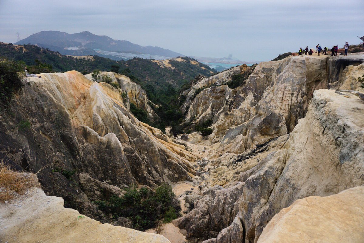 mika_tsoi's tweet photo. Spent the first day of #ChineseNewYear / #LunarNewYear by hiking #菠蘿山 aka #PineappleMountain! #DiscoverHongKong https://t.co/gM1DB9u7oe