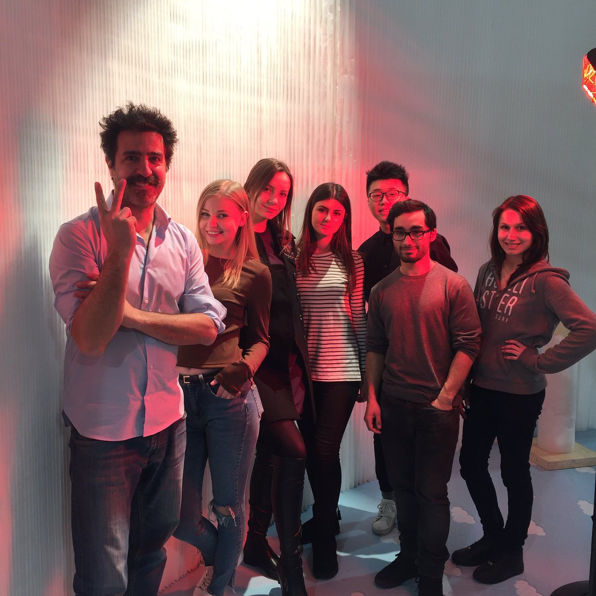 temporelli73's tweet photo. Best team ever! Homi smart #CreativeMarathon https://t.co/UDQddJop9Z