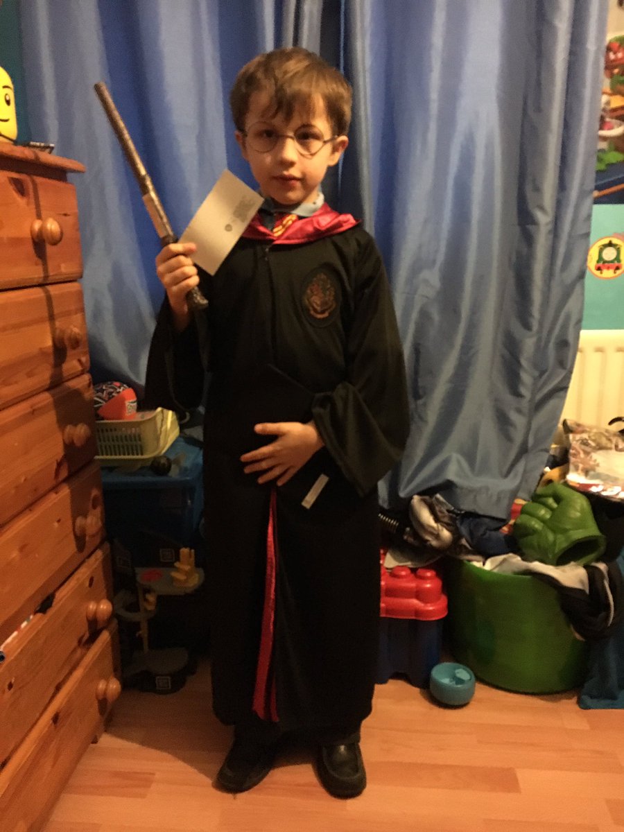 Tashabasha1's tweet photo. @WhatsOnBrum @HarryPotterFilm @BcardArena @jk_rowling @HarryPotterLand @pottermorefans @HogwartsSky @HPUpdate @BrumIsBrill https://t.co/KqULreslAQ