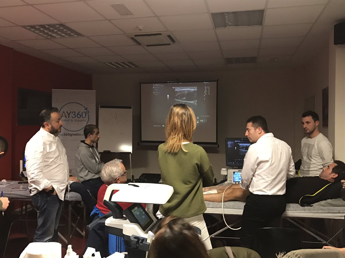 ayfisi's tweet photo. Nos introducimos de pleno en la lesión muscular @ElectrolisisP @MVClinic @primfisio #epm #microcorrientes https://t.co/ckL5FGIjmF