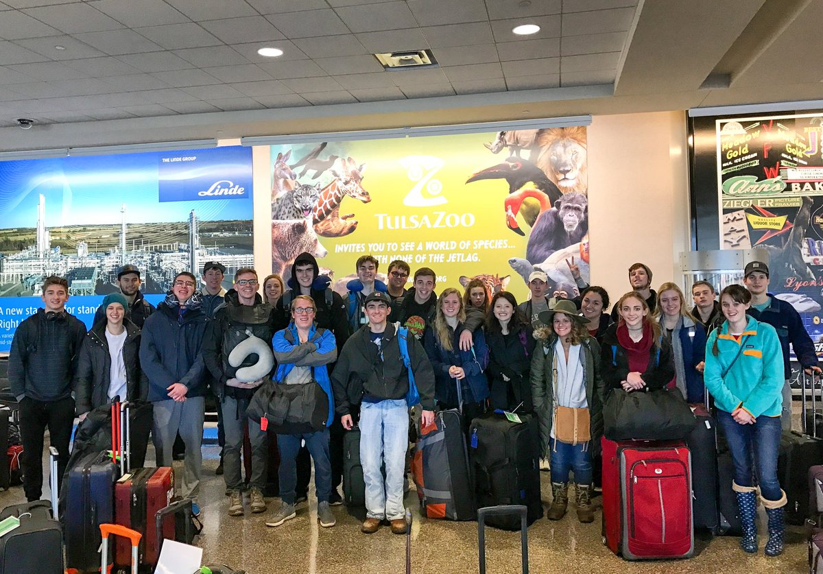 linkacademy_'s tweet photo. This crew is ready for departure!
Ireland, here we come!
#IreLink #LinkTrips https://t.co/Of2B6qnC9b
