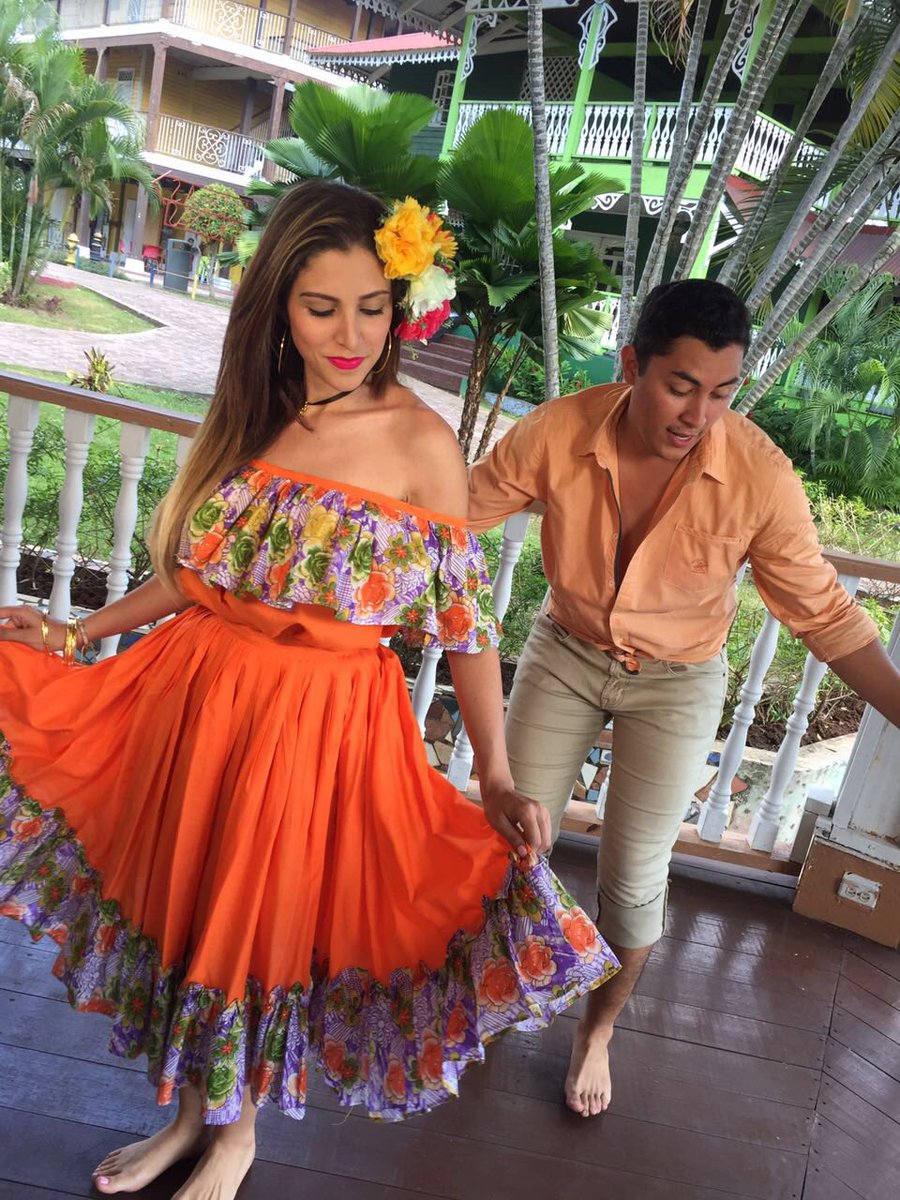 Yeimiacrich's tweet photo. Hoy a las 7pm @alopanameno "Sacando Piquete" junto a Rubén, bailarín folklórico profesional, Kathleen Levy bailará Bullerengue de Darién https://t.co/bG8Sil3ihv