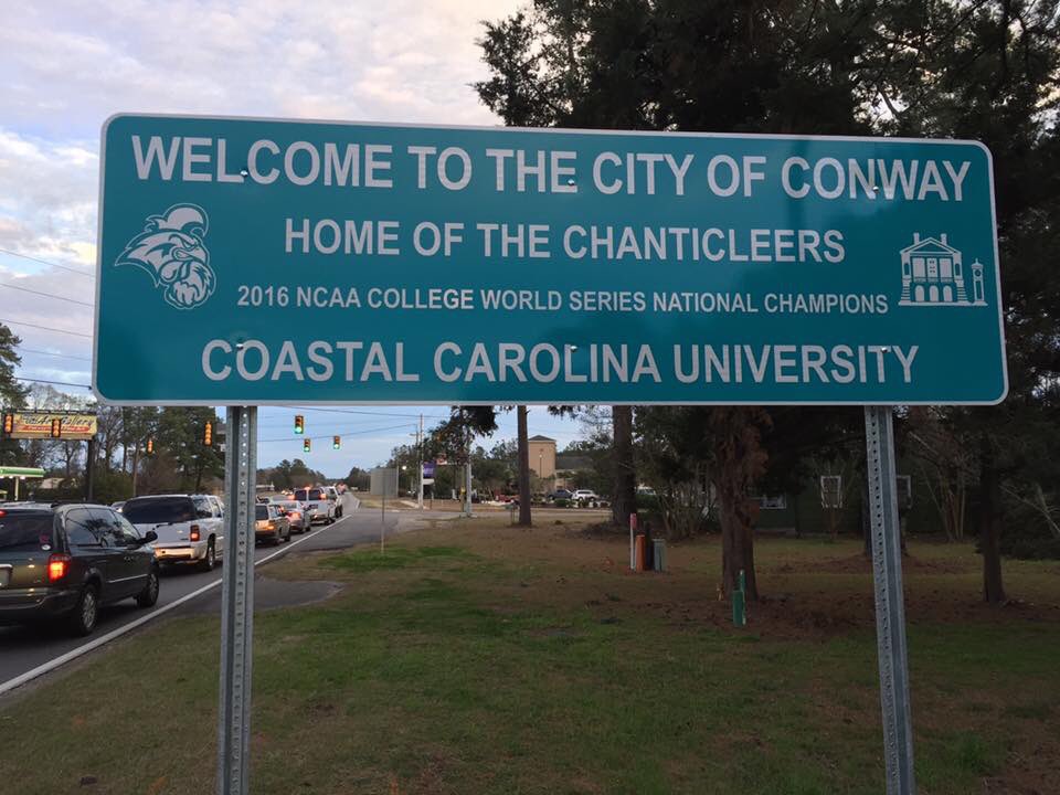CCUChanticleers's tweet photo. Welcome to the city of Conway...

#CCU https://t.co/mOTOosU0yb