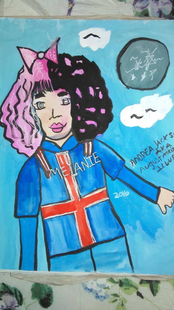Andrea16037975's tweet photo. #best2016 Melanie Martinez playing soccer https://t.co/7xIJY6h9LY