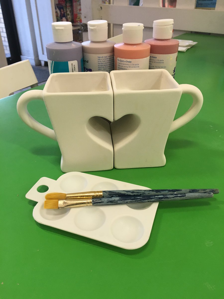 Aren't these "half a heart" mug wonderful!? They are as a perfect for Valentine's Day for your special someone. #CAtoystore #ceramics #gift