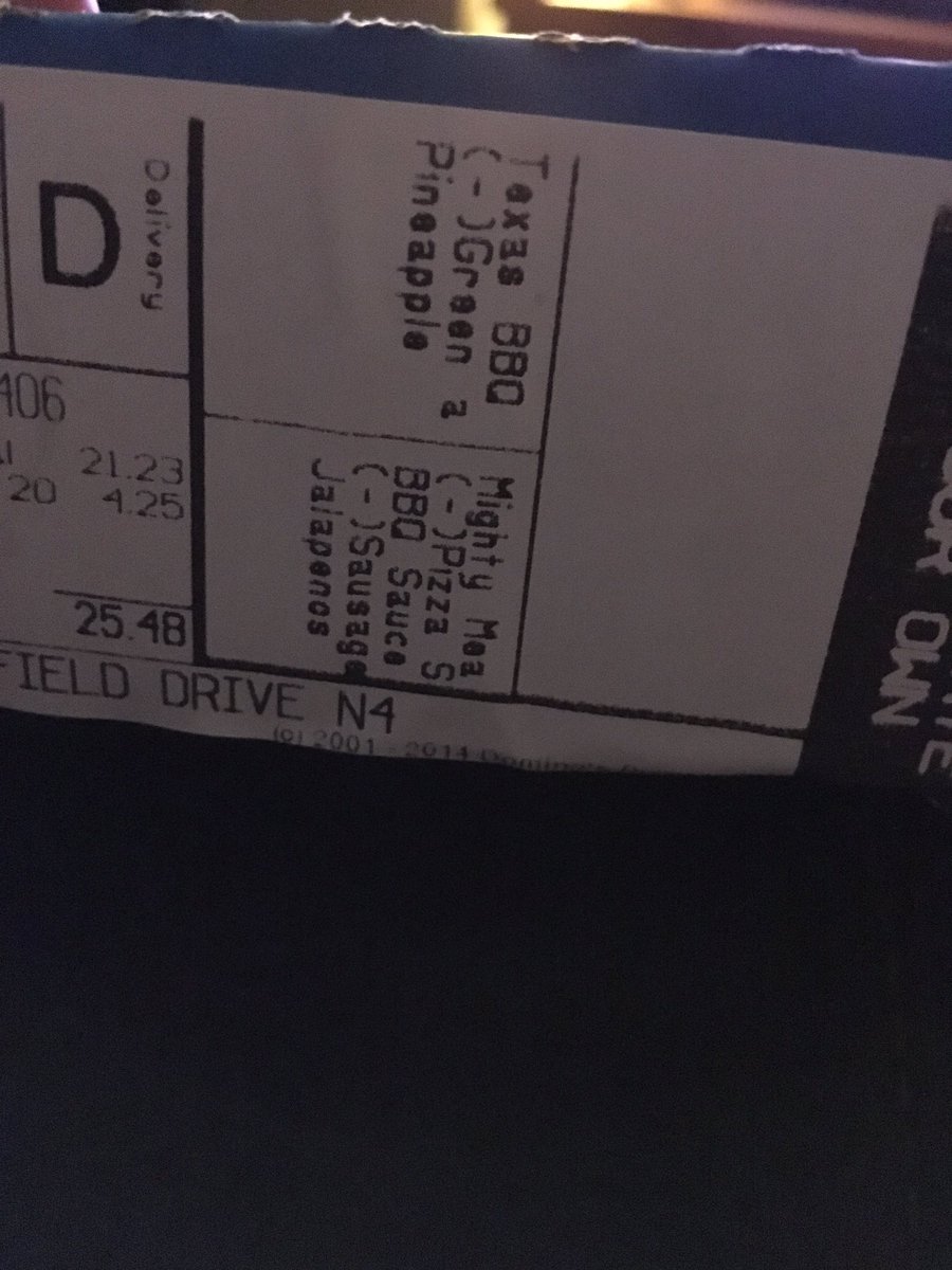 lozzabond's tweet photo. No jalapeños on my @Dominos_UK even thow it is on the label defo been short changed https://t.co/PBoH3rEoJQ