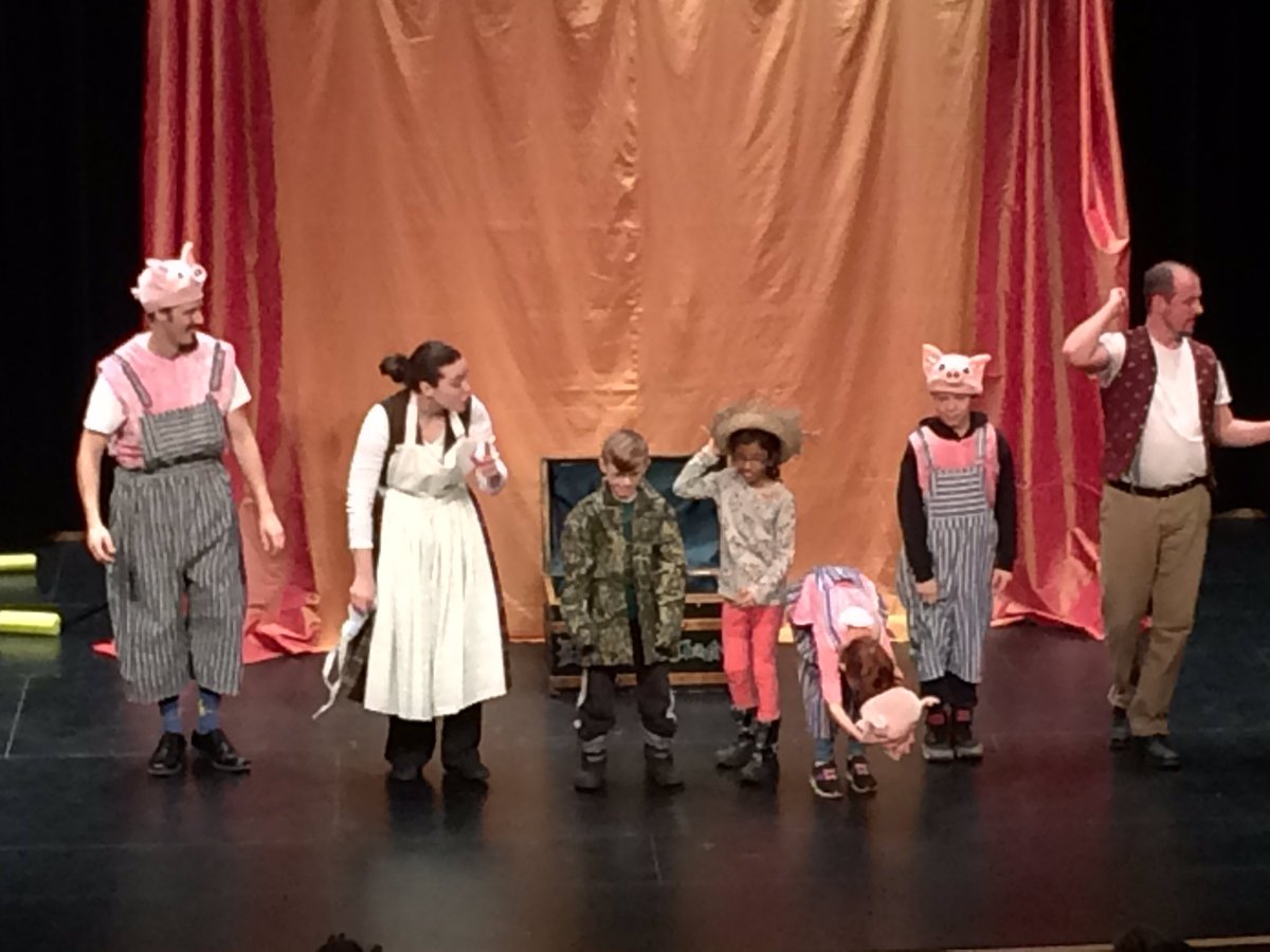 Another awesome interactive performance by <a href="/DuffleBagThtre/">DuffleBag Theatre</a> at <a href="/TheWolfLdn/">WolfPerformanceHall</a> for #familyliteracyday