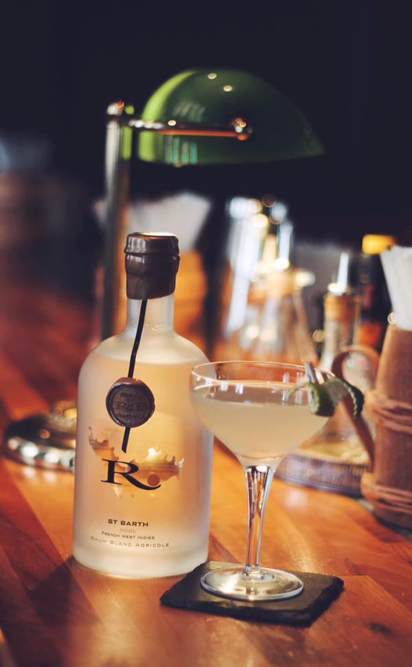 Need a Saturday pick-up? Try out our Ti' Punch! 40ml Blanc / 2 tsp cane sugar / lime wedge. Stir all together! Picture courtesy of <a href="/SiTayla_/">Simon Taylor</a>