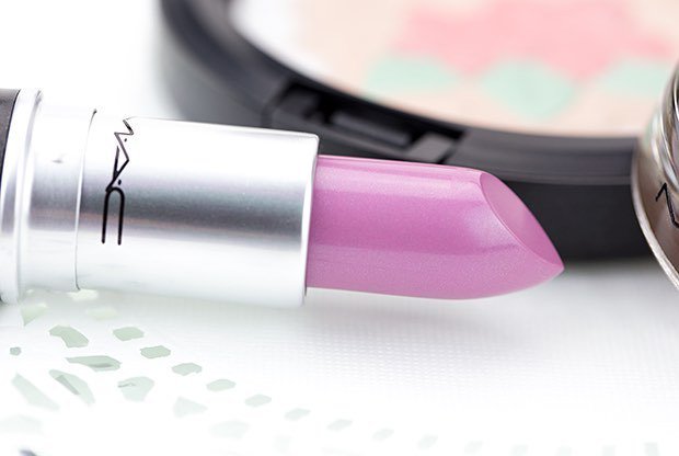 vanity_rouge's tweet photo. I've been dreaming of spring pastels lately &amp; Lavender Whip from @maccosmetics 2013 Baking… https://t.co/2fnVuFdCzh https://t.co/fXFOznTUat