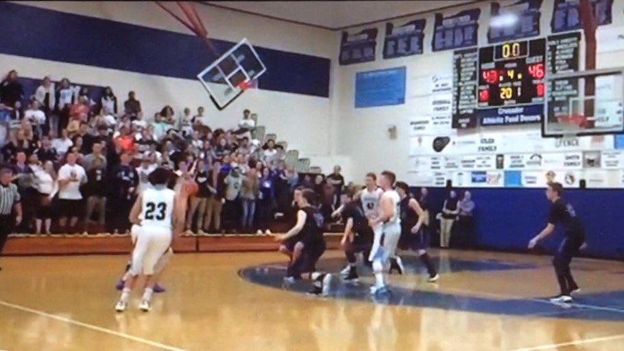 CfloresAlatorre's tweet photo. Shout out to the refs for giving us an opportunity to win twice #StWho #LostInTheSauce https://t.co/rLCjYwQ53f