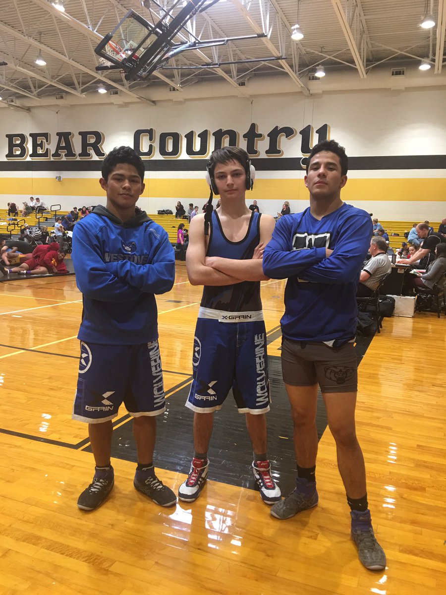 WestoverWrestle's tweet photo. Westover 3 in the consolation finals @WestoverBBall @WestoverHS @westoversports @910Preps @jaclynshambaugh https://t.co/CUFhJ0MAaj
