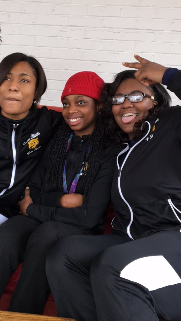 ChareseCook's tweet image. Some of these girls I've spent 7 years with 🏀, and along the way I developed something more than a friendship 💕💕it's not over tho #staterun