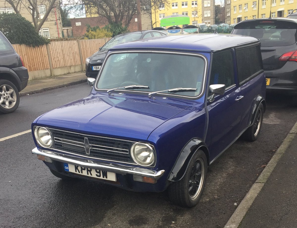 1990MiniCooper's tweet image. #Classic #Mini #Clubman Estate #spotted #CollierRow #Romford #Essex