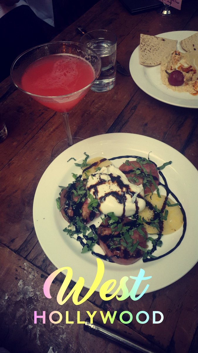 BLT83's tweet photo. @LisaVanderpump 1st time in Beverly Hills and my 1st time at pump. The food and drink is on point!  #favoritehousewife https://t.co/TB09YJTBVv
