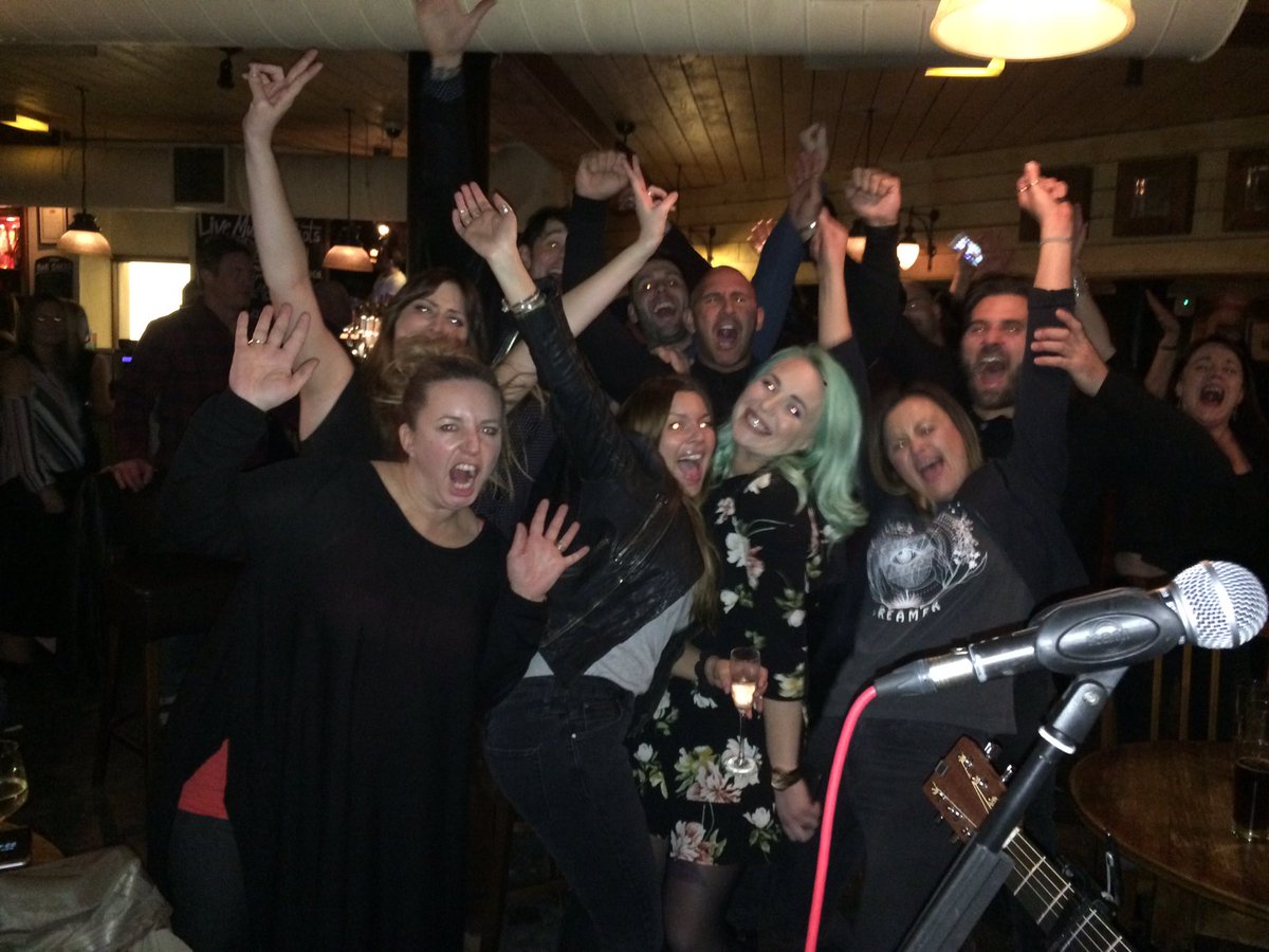 WHAT an amazing gig <a href="/PaperMillPub/">Paper Mill Apsley</a> - great ppl make lung a great night- Thanks X