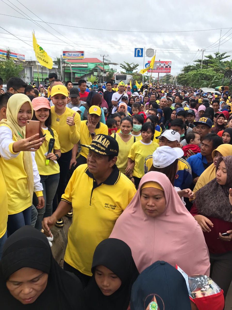 Tersenyumlah maka dunia akan tersenyum😁