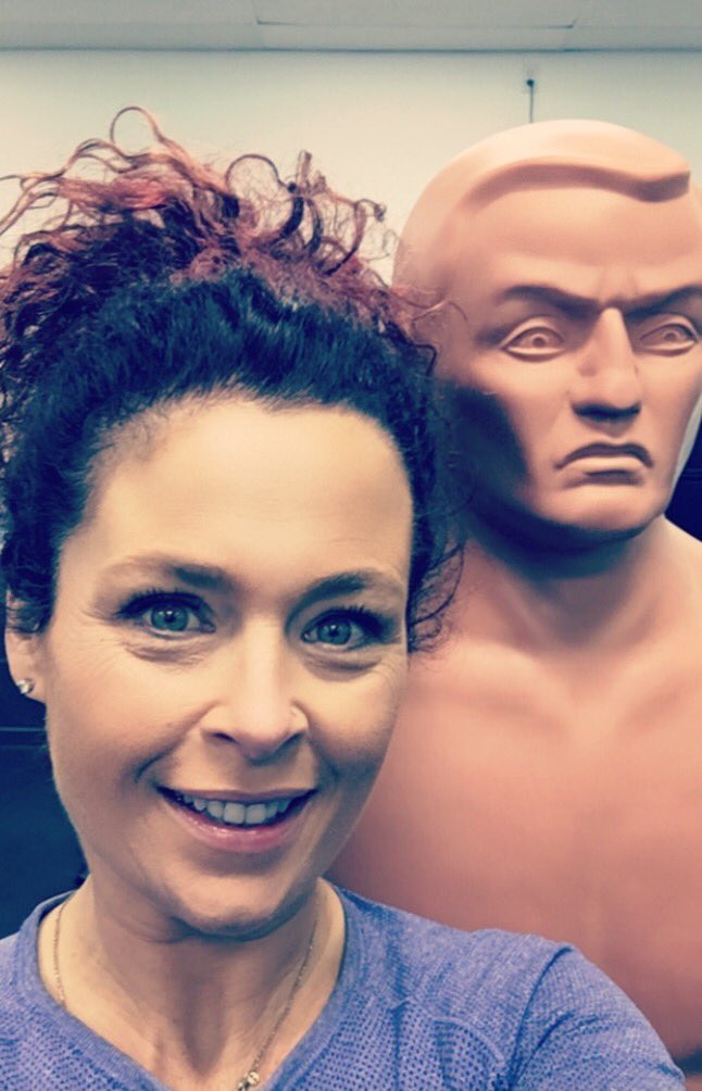 RedDeerHit's tweet image. AWESOME ending ladies! Enjoy your rest day tomorrow. Doors open up at 8:30 Monday #Womensonly #boxing #kickboxing #reddeerhit #30minutehit